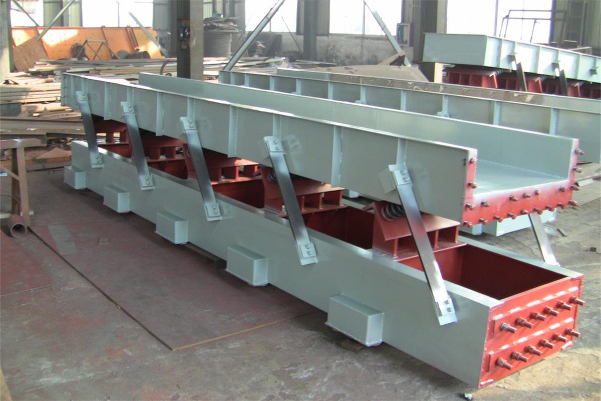 【機械講堂】慣性振動熱料輸送機的結構組成與應用